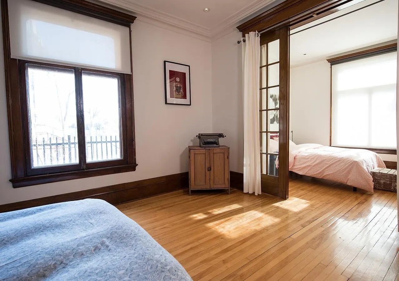 モントリオール Le 9 Et Demi Bed & Breakfast