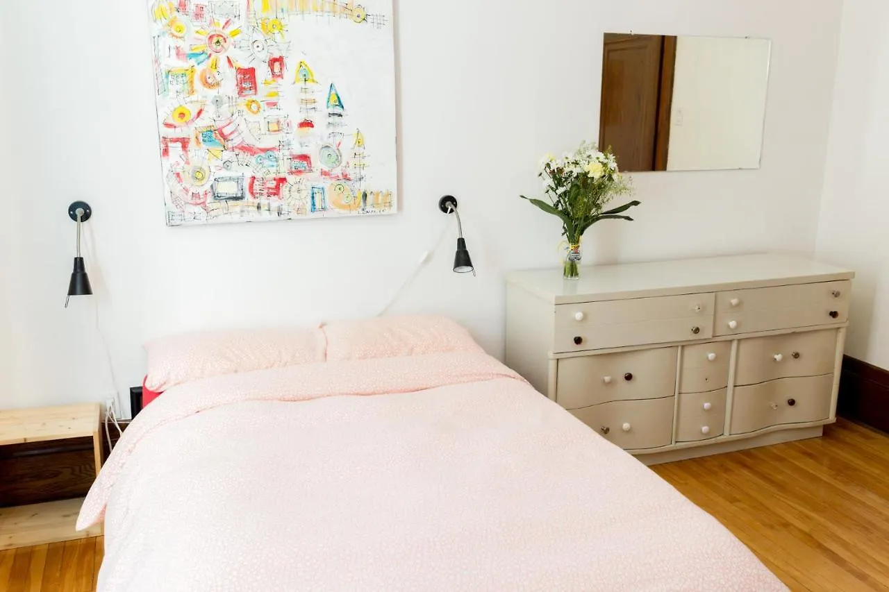 モントリオール Le 9 Et Demi Bed & Breakfast